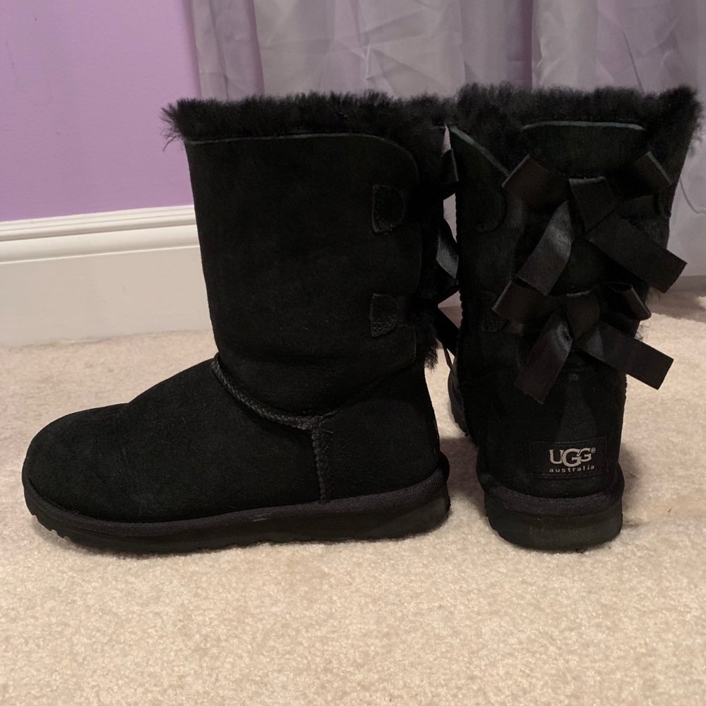 💫UGG Black Bailey Bows 💫